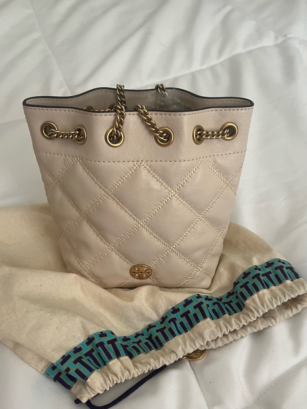 Tory Burch Willa Quilted Mini Bucket Bag in cream color  with Gold Hardware